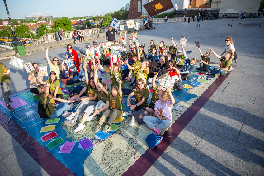 Rozgrywki plenerowe turnieju „Misia Wojtka” na Placu Zamkowym. Fot.: Bartłomiej Pilarczyk