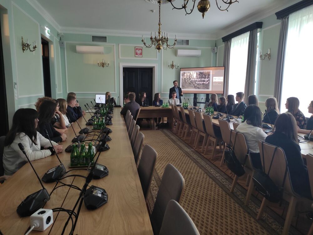 XXVIII sesja Sejmu Dzieci i Młodzieży – warsztaty. Fot.  Maryla Czupryńska-Szczupak (IPN)