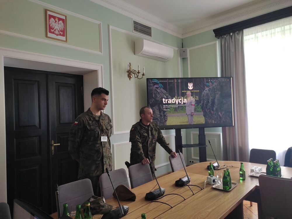 XXVIII sesja Sejmu Dzieci i Młodzieży – warsztaty. Fot.  Maryla Czupryńska-Szczupak (IPN)