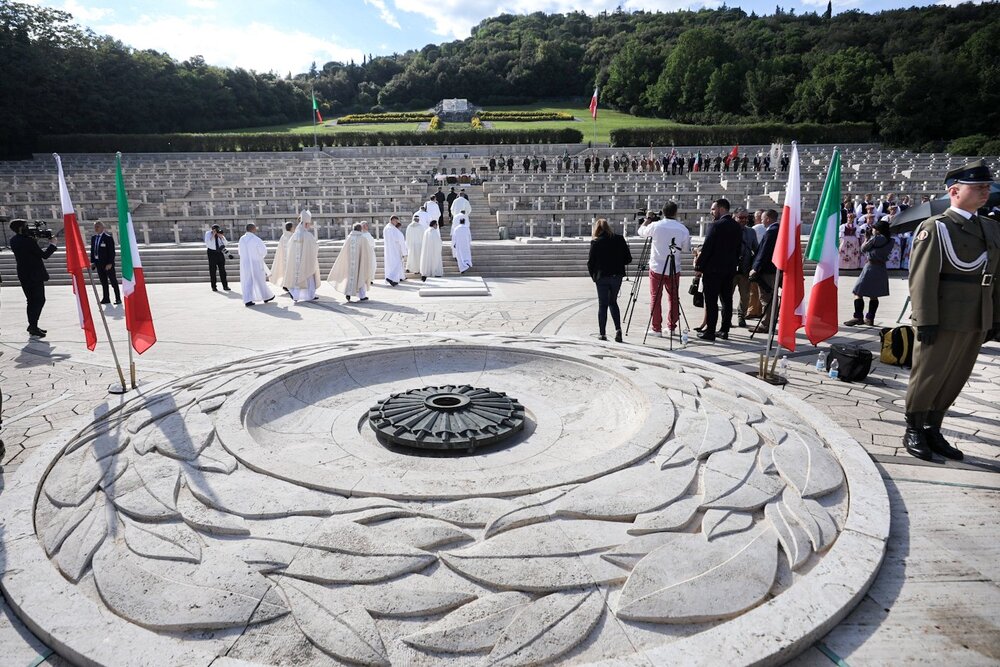 Msza św. na Polskim Cmentarzu Wojennym na Monte Cassino – 18 maja 2022. Fot. Sławek Kasper (IPN)