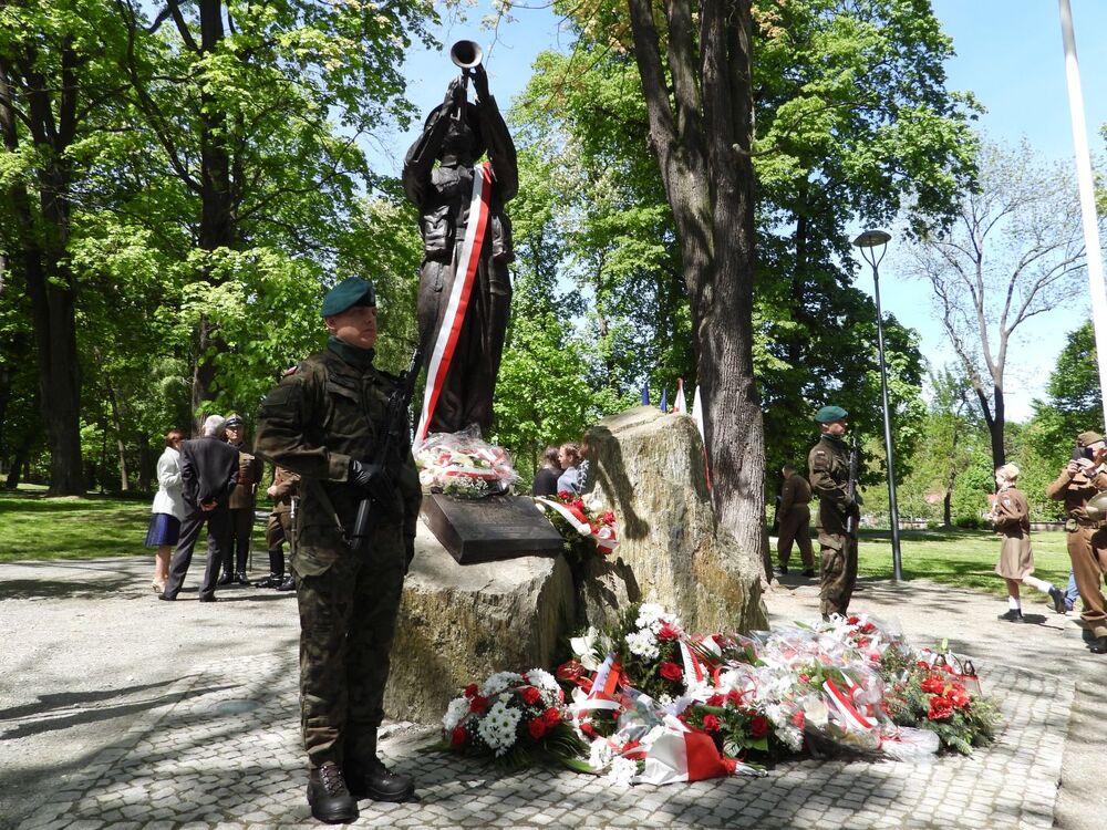 Odsłonięcie pomnika Emila Czecha, żołnierza spod Monte Cassino – 18 maja 2022. Fot.IPN