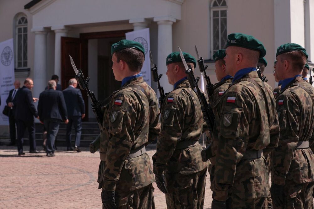 Pożegnanie Romka Lenczewskiego – Łomża, 19 maja 2022. Fot. Mikołaj Bujak (IPN)