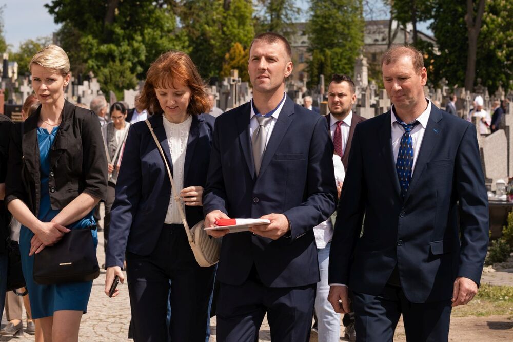 Pożegnanie Romka Lenczewskiego – Łomża, 19 maja 2022. Fot. Mikołaj Bujak (IPN)