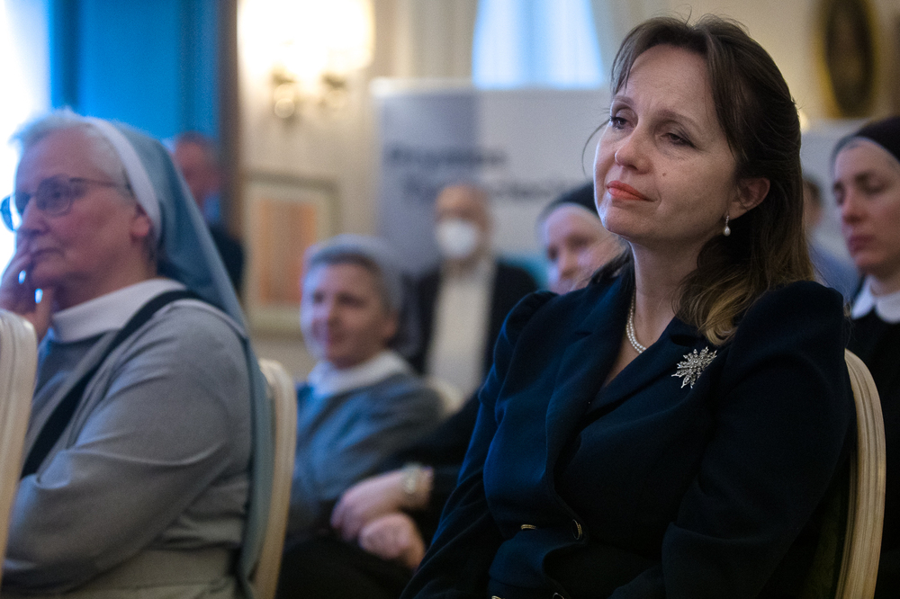 Wystawa IPN „Stefan Wyszyński” w Rzymie. Agnieszka Paciorek, wicekonsul ds. paszportowych, wizowych i obywatelskich Ambasady RP w Rzymie – 19 maja 2022. Fot. Sławek Kasper (IPN)