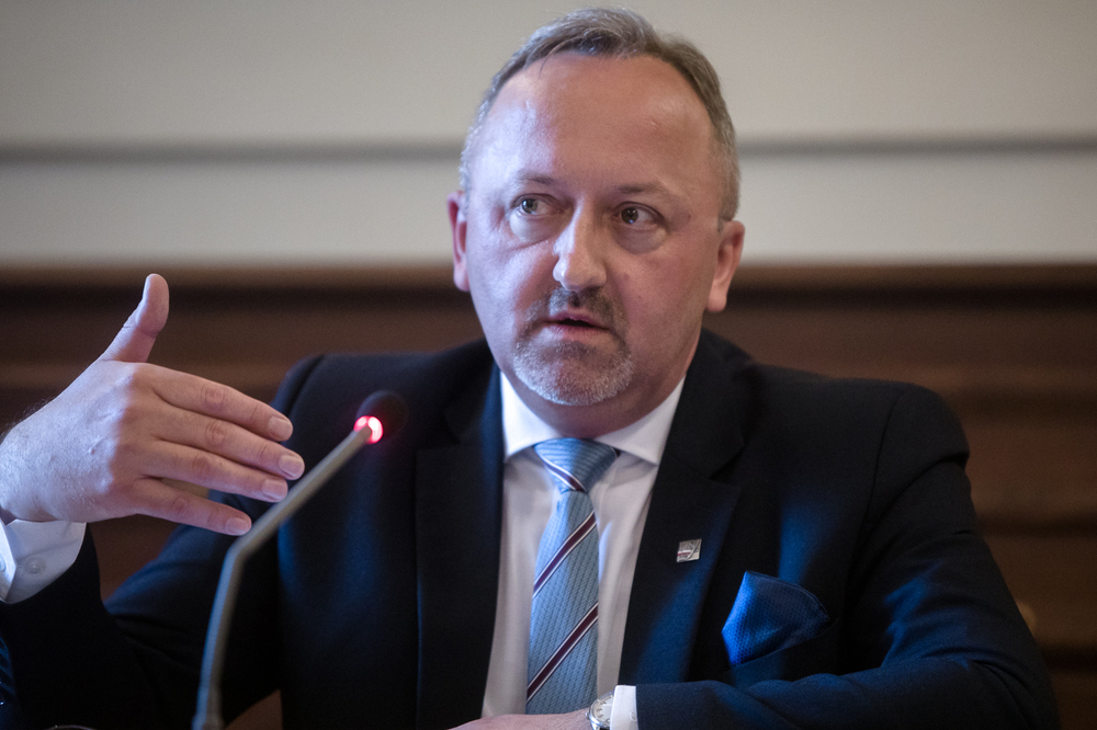 Wykład podczas otwarcia wystawy „Wyszyńskiego i Wojtyły gramatyka życia” wygłosił wiceprezes IPN dr hab. Karol Polejowski – Rzym, 20 maja 2022. Fot. Sławek Kasper (IPN)