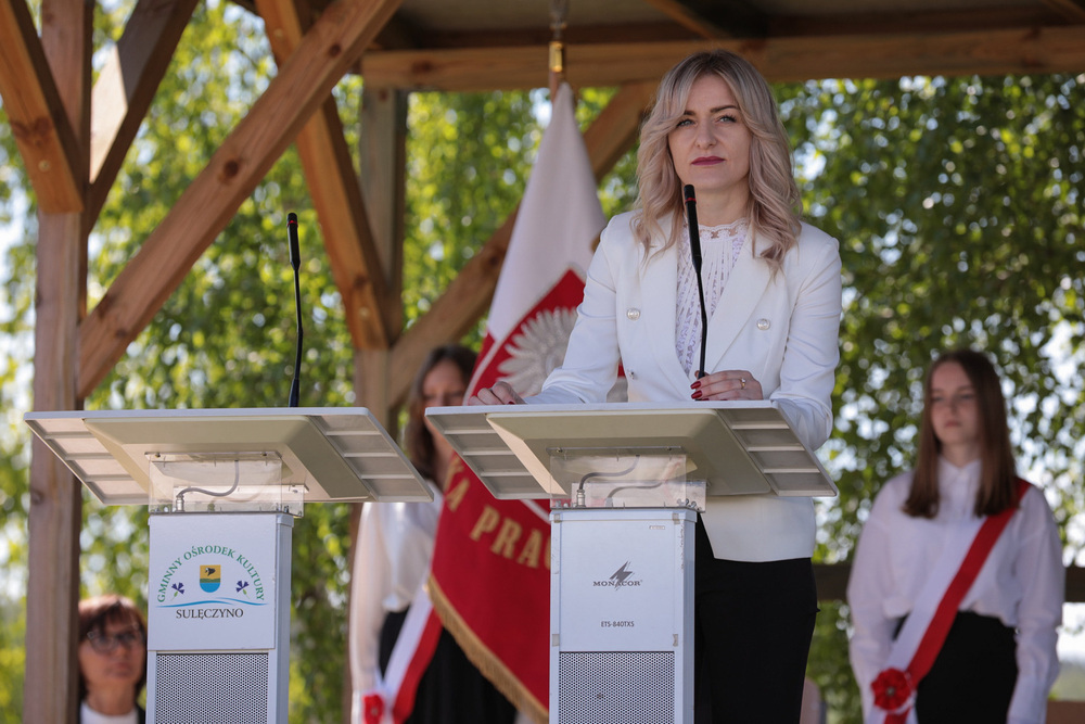 Dyrektor szkoły Barbara Lis-Driwa. Fot. Mikołaj Bujak (IPN)