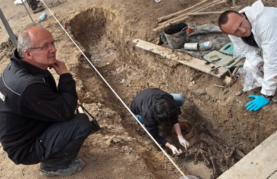 Poszukiwania szczątków żołnierzy „Bartka” w Starym Grodkowie, marzec 2016