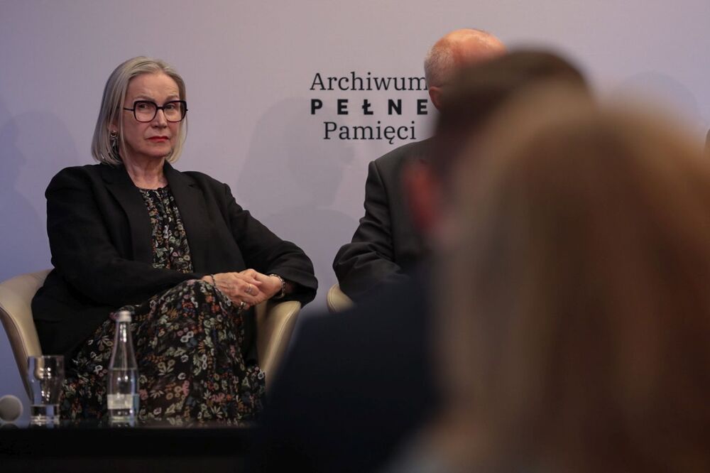 Krystyna Lenkowska, darczyńca, Archiwum Osobiste Franciszka Wilka. Dyskusja o książce: „Aby każdy okruch historii został uratowany!” – 24 maja 2022. Fot. Mikołaj Bujak (IPN)