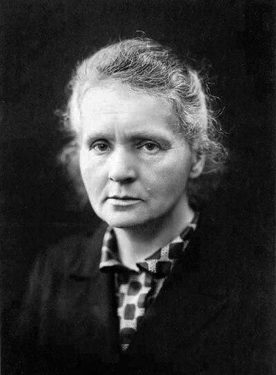 Maria Skłodowska-Curie około 1920 r. (domena publiczna)