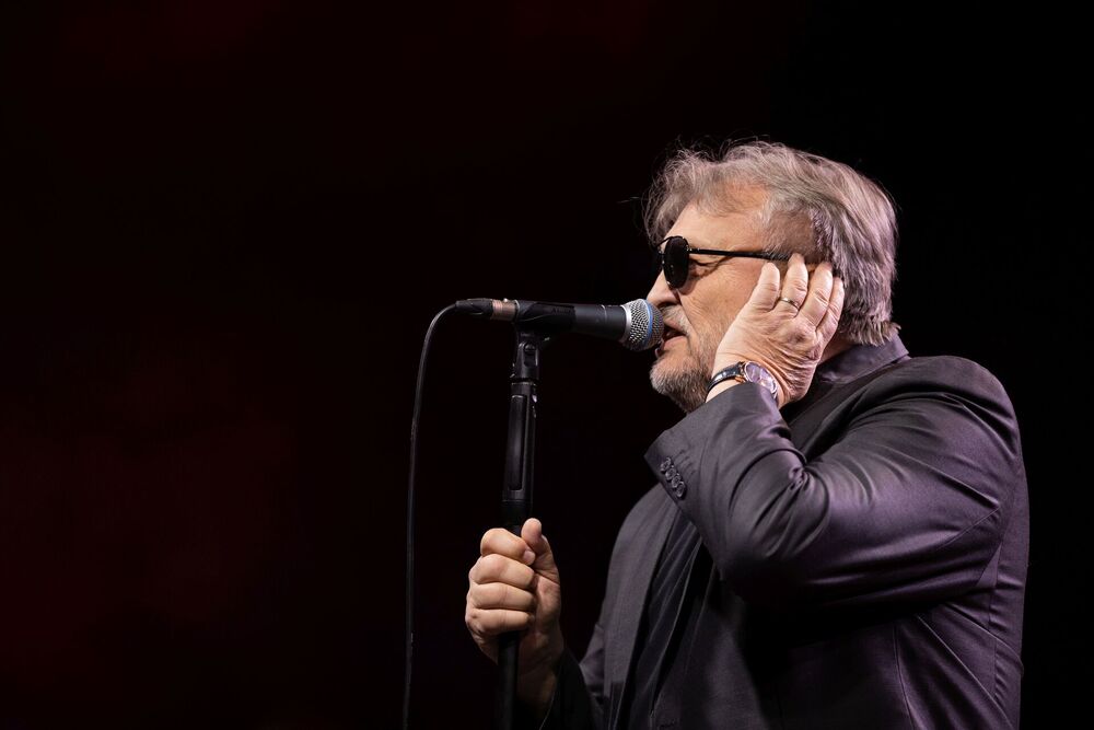 Koncert „W hołdzie Rotmistrzowi”. Na zdjęciu Krzysztof Cugowski. Fot. Mikołaj Bujak (IPN)