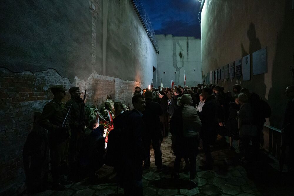 Obchody 74. rocznicy śmierci rtm. Witolda Pileckiego na Rakowieckiej. Fot. Mikołaj Bujak (IPN)