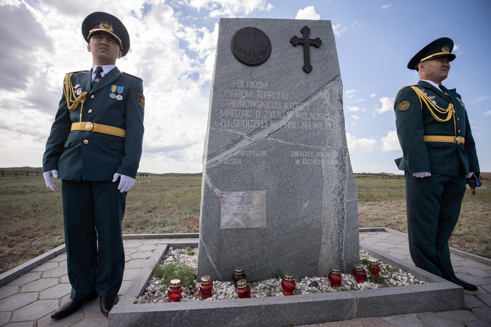 Cmentarz na terenie byłego obozu NKWD w Spassku koło Karagandy – 31 maja 2022. Fot. Sławek Kasper (IPN)