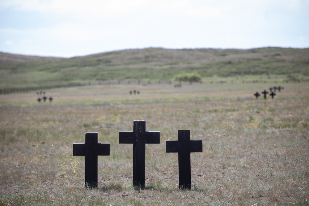 Cmentarz na terenie byłego obozu NKWD w Spassku koło Karagandy – 31 maja 2022. Fot. Sławek Kasper (IPN)