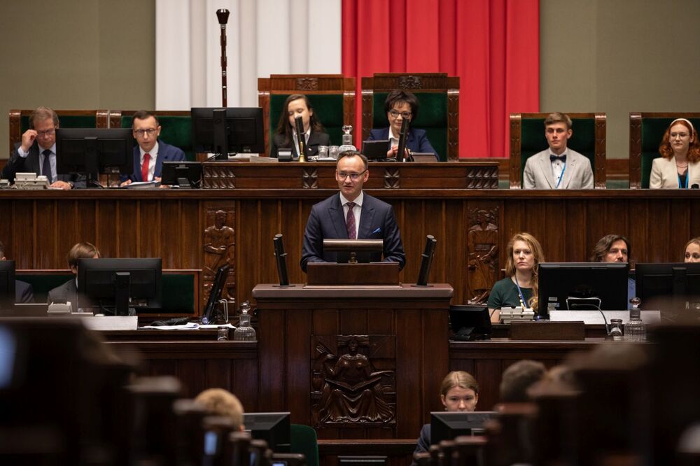 Rzecznik praw dziecka Mikołaj Pawlak podczas XXVIII sesji Sejmu Dzieci i Młodzieży – 1 czerwca 2022. Fot. Mikołaj Bujak (IPN)