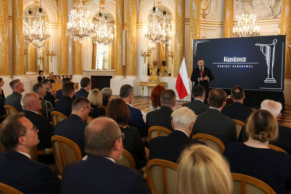 Prezes IPN dr Karol Nawrocki podczas gali wręczenia nagrody IPN „Kustosz Pamięci Narodowej” – Warszawa, 2 czerwca 2022. Fot. Mikołaj Bujak (IPN)