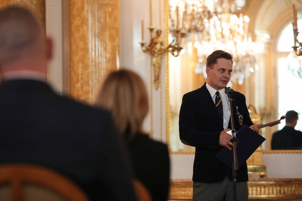 Nagrodę IPN „Kustosz Pamięci Narodowej” w imieniu Grupy Rekonstrukcji Historycznej „First to Fight” odebrał Andrzej Mazur – Warszawa, 2 czerwca 2022. Fot. Mikołaj Bujak (IPN)