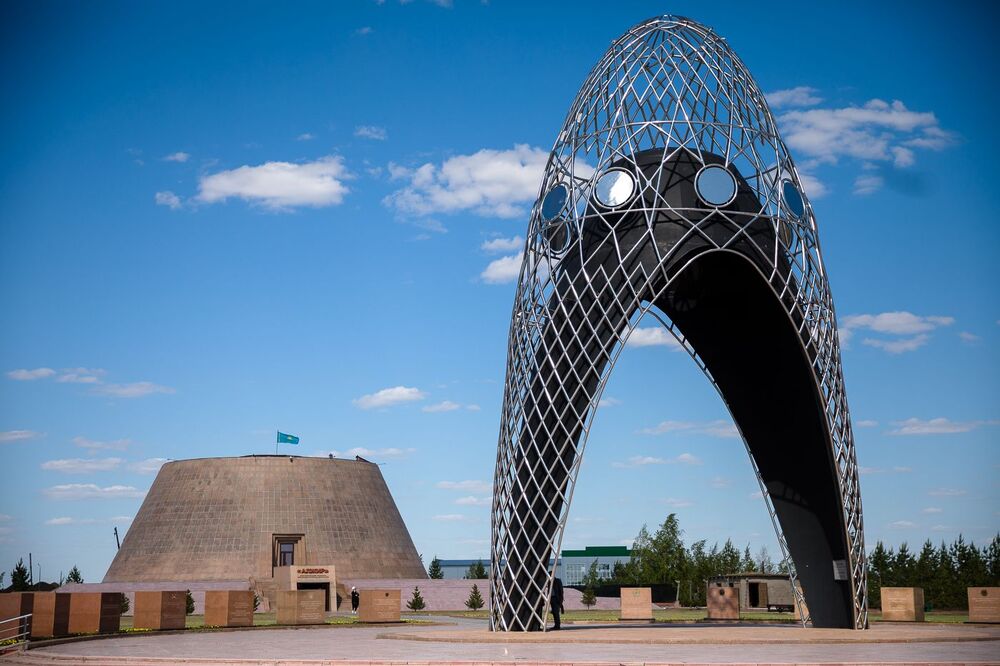 Muzeum Ofiar Represji Politycznych i Totalitaryzmu na terenie byłego obozu AŁŻIR – 2 czerwca 2022. Fot. Sławek Kasper (IPN)