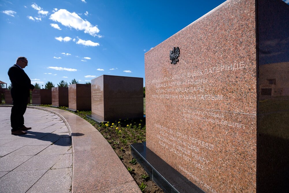 W hołdzie Polkom represjonowanym w obozie AŁŻIR w latach 1937-1953 – 2 czerwca 2022. Fot. Sławek Kasper (IPN)