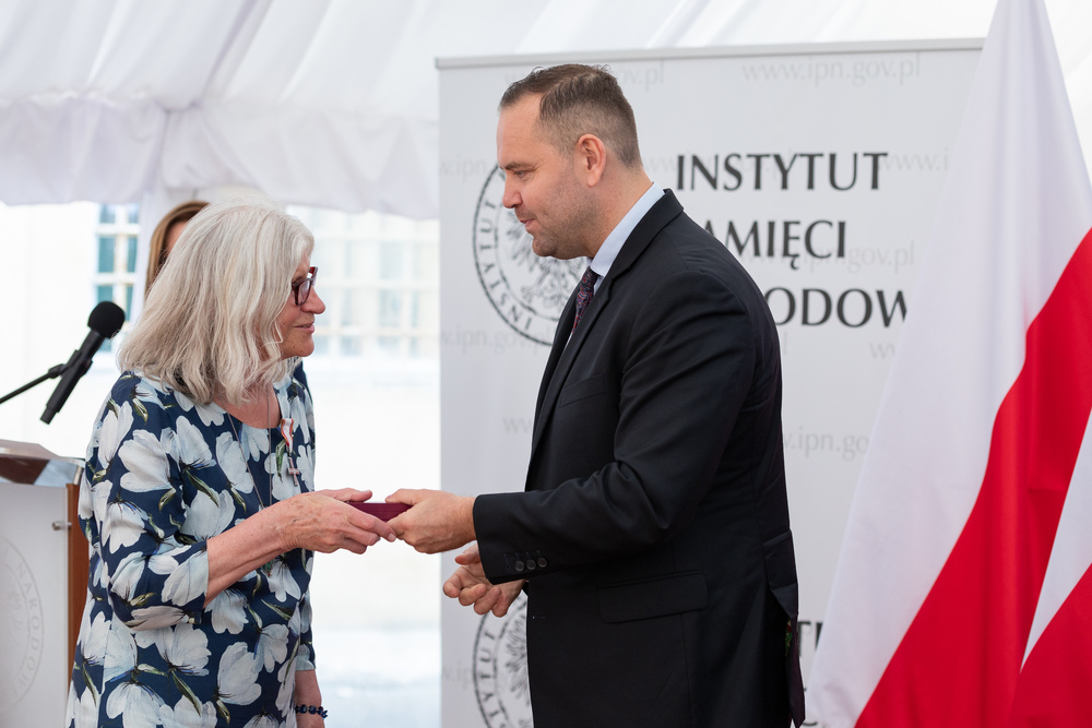 Uroczystość wręczenia Krzyży Wolności i Solidarności – Warszawa, 4 czerwca 2022. Fot. Mikołaj Bujak (IPN)