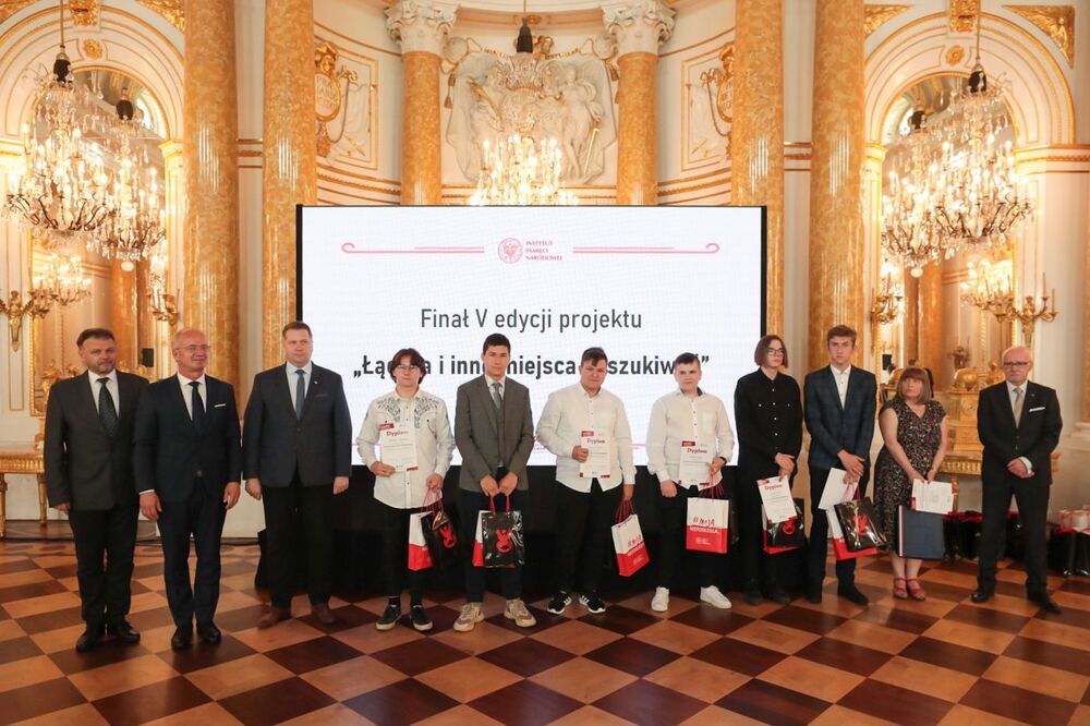 Finał V edycji projektu IPN „Łączka i inne miejsca poszukiwań” – 8 czerwca 2022. Fot. Mikołaj Bujak (IPN)