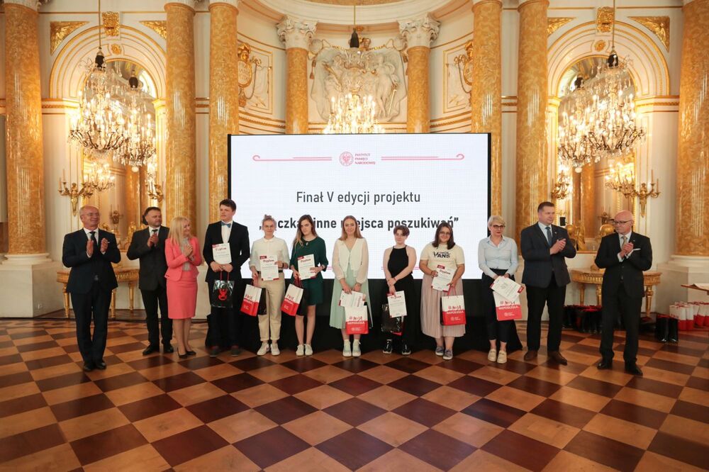 Finał V edycji projektu IPN „Łączka i inne miejsca poszukiwań” – 8 czerwca 2022. Fot. Mikołaj Bujak (IPN)