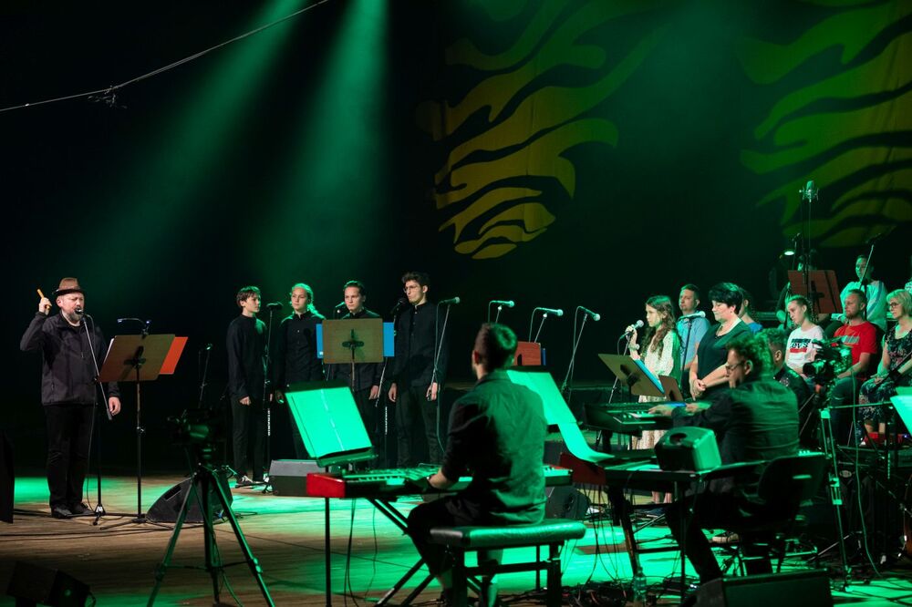 Koncert „Dolny Śląsk” Joszka Brody, inaugurujący projekt kulturalno-edukacyjny „Historia niewypłakana” – Warszawa, 14 czerwca 2022. Fot. Mikołaj Bujak (IPN)