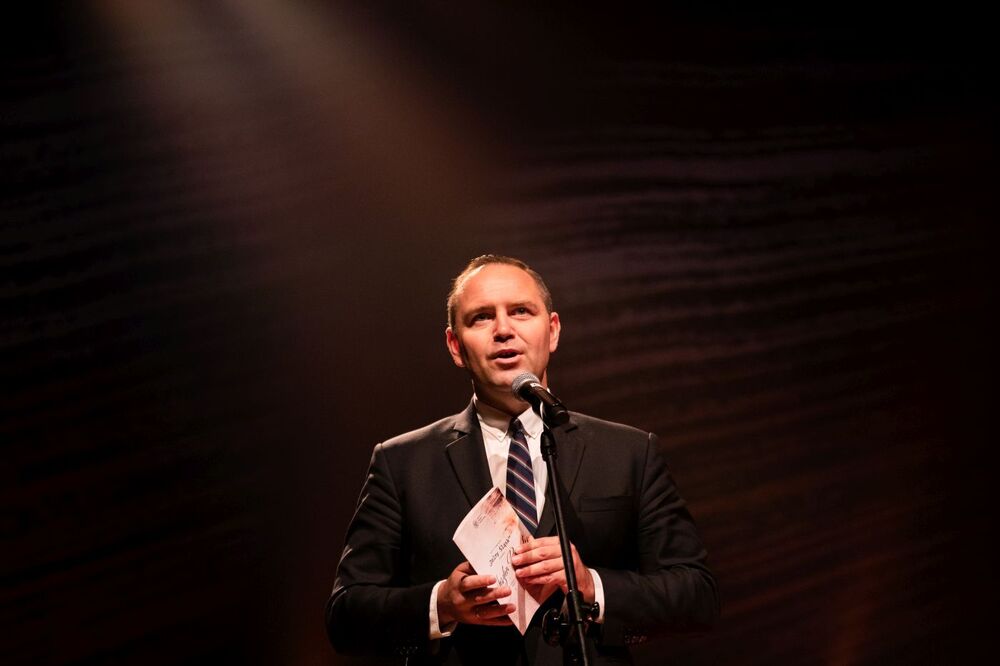 Dr Karol Nawrocki, prezes IPN podczas koncertu „Dolny Śląsk” Joszka Brody, inaugurującego projekt kulturalno-edukacyjny „Historia niewypłakana” – Warszawa, 14 czerwca 2022. Fot. Mikołaj Bujak (IPN)