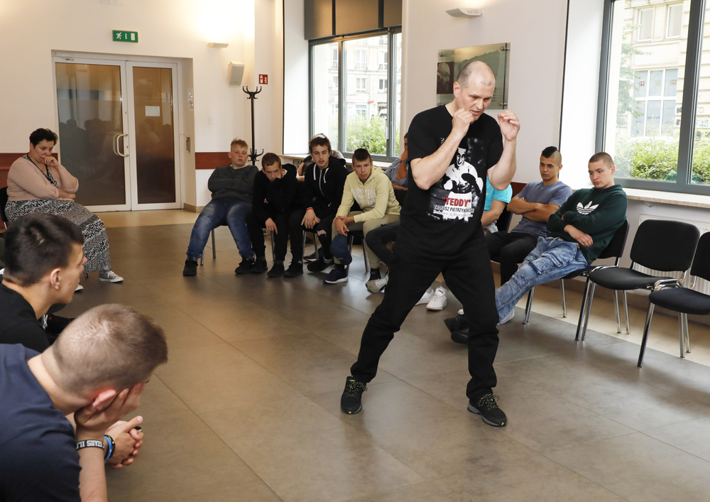 Spotkanie poświęcone pamięci Tadeusza „Teddego” Pietrzykowskiego. Na pierwszym planie Piotr Górski  – Warszawa, 13 czerwca 2022. Fot. Piotr Życieński (IPN)