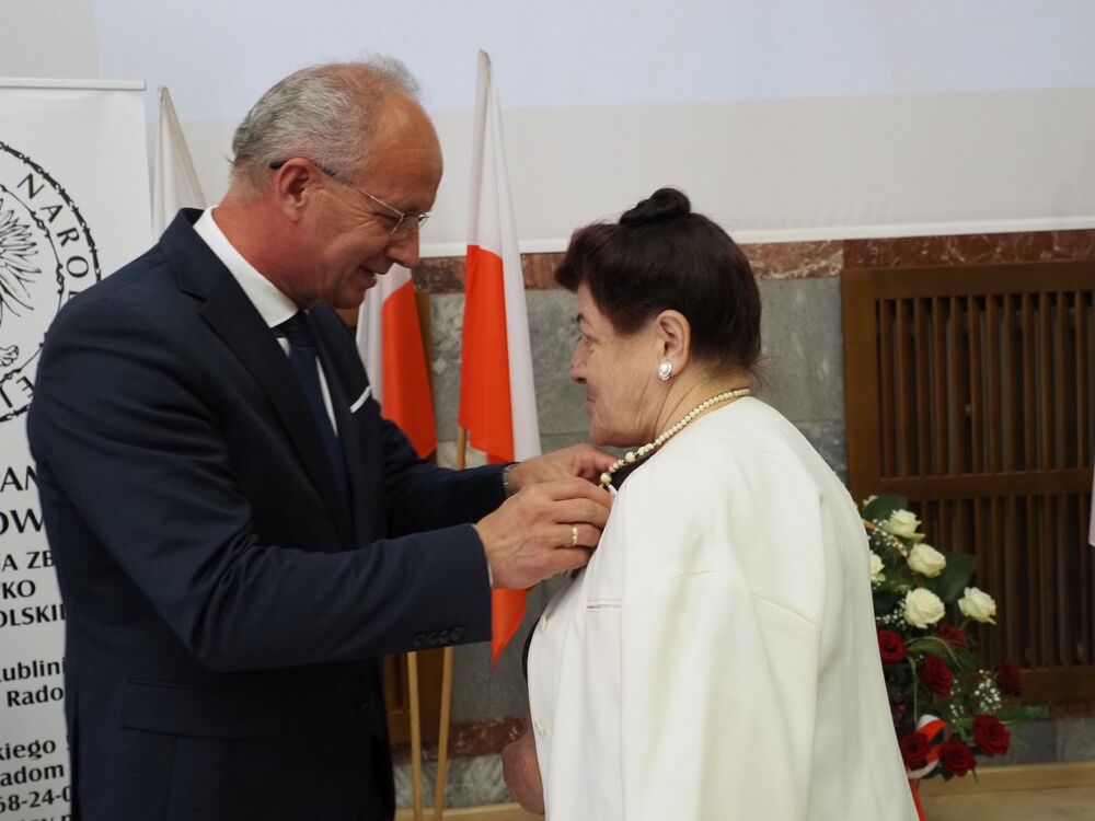 Uroczystość wręczenia Krzyży Wolności i Solidarności działaczom opozycji niepodległościowej z lat 1976–1989 – Radom, 24 czerwca 2022. Fot. IPN