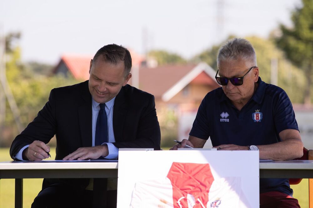 Konferencja prasowa w związku ze stuleciem KS Gedania i podpisanie umowy o współpracy między IPN a KS Gedania – Gdańsk, 27 czerwca 2022. Fot. Mikołaj Bujak (IPN)