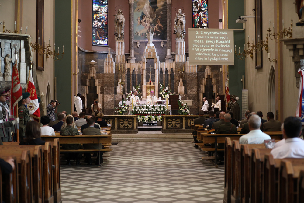 Msza w intencji Ojczyzny w kościele Karmelitów Bosych – Kraków, 30 czerwca 2022. Fot. Mikołaj Bujak (IPN)