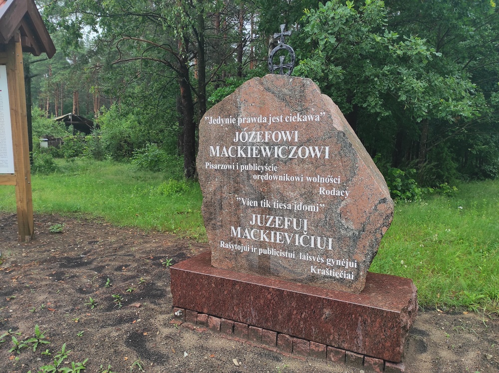 XVI Polonijne spotkania z historią najnowszą, Przed Muzeum Józefa Mackiewicza, Fot. Mateusz Marek (IPN)