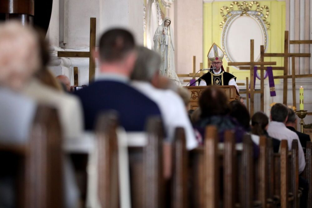 Msza św. w katedrze św. Apostołów Piotra i Pawła w Łucku – 10 lipca 2022. Fot. Mikołaj Bujak (IPN)