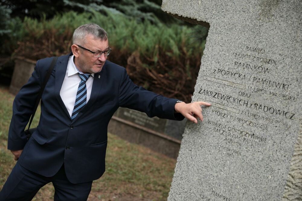 Dr Leon Popek (IPN) w Pawliwce, d. Porycku (Ukraina) – 10 lipca 2022. Fot. Mikołaj Bujak (IPN)
