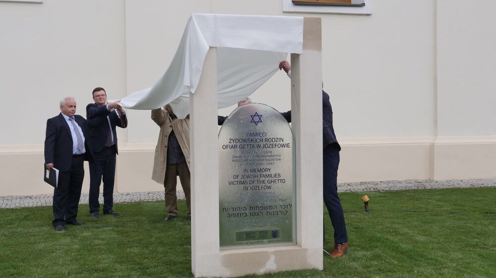 Upamiętnienie ofiar zagłady Żydów w Józefowie – 13 lipiec 2022. Fot. Szczepan Barczyk (IPN)
