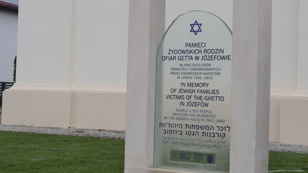 Upamiętnienie ofiar zagłady Żydów w Józefowie – 13 lipiec 2022. Fot. Szczepan Barczyk (IPN)