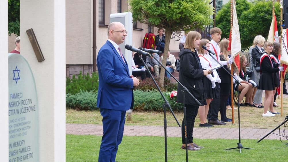 Upamiętnienie ofiar zagłady Żydów w Józefowie – 13 lipiec 2022. Fot. Szczepan Barczyk (IPN)