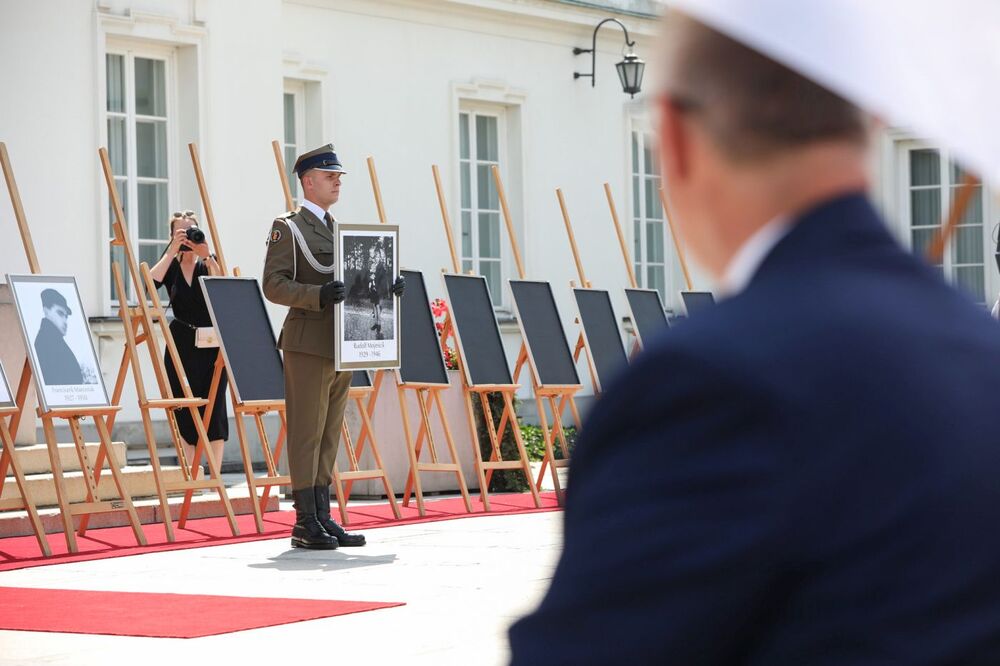 Uroczystość wręczenia not identyfikacyjnych – Warszawa, 22 lipca 2022. Fot. Mikołaj Bujak (IPN)