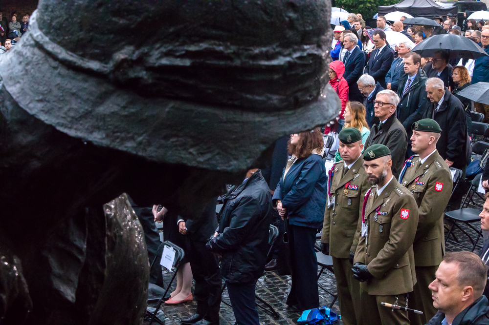Uroczystości w hołdzie powstańcom przy pomniku Powstania Warszawskiego na pl. Krasińskich – Warszawa, 31 lipca 2022. Fot. Sławek Kasper (IPN)