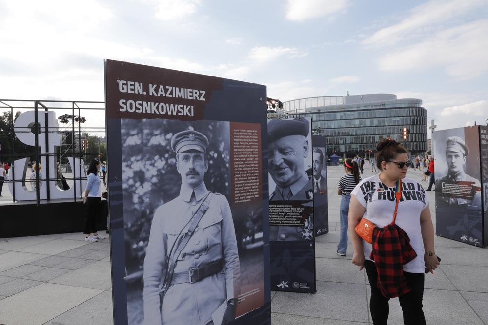 Wystawa IPN „Armia Krajowa” na pl. Piłsudskiego – Warszawa, 29 lipca – 31 sierpnia 2022. Fot. Piotr Życieński (IPN)