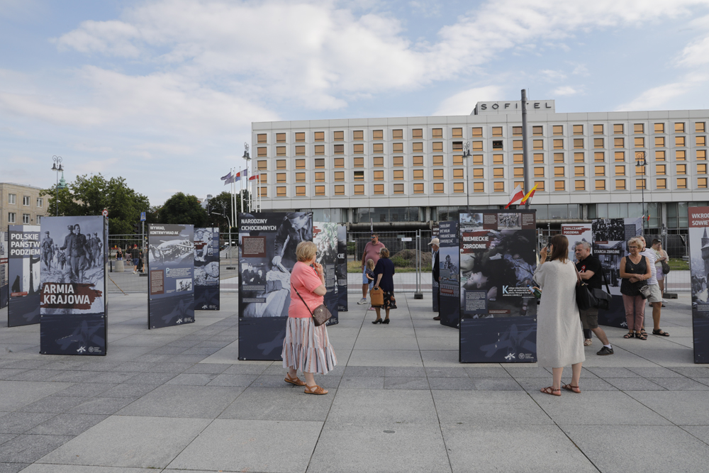 Wystawa IPN „Armia Krajowa” na pl. Piłsudskiego – Warszawa, 29 lipca – 31 sierpnia 2022. Fot. Piotr Życieński (IPN)