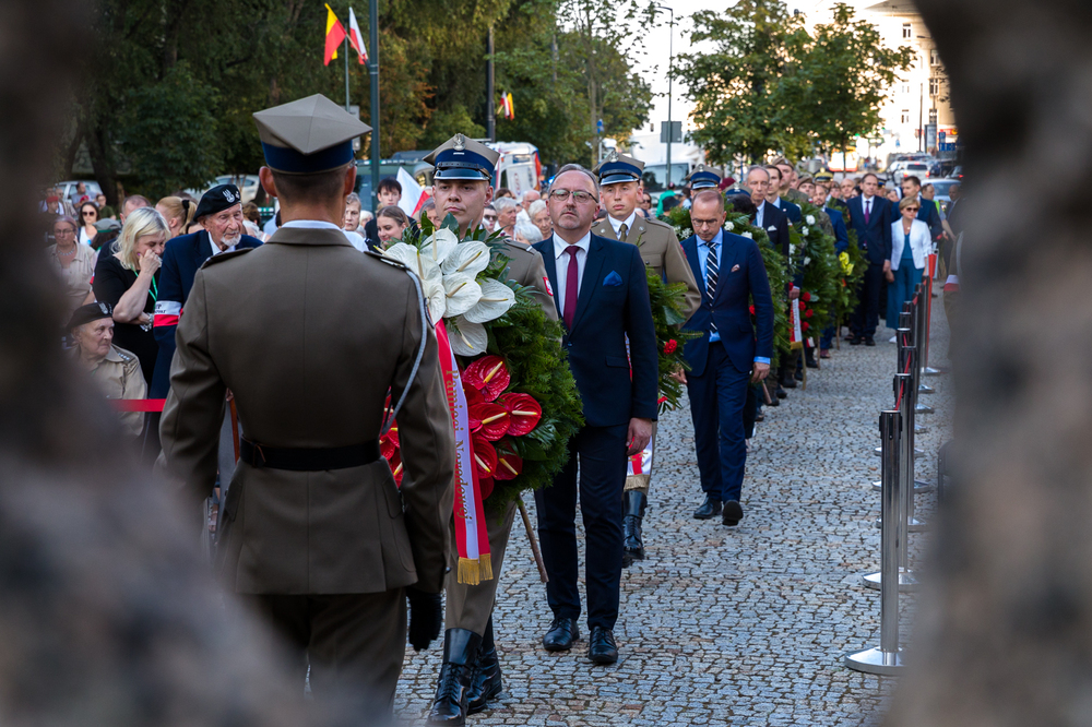Uroczystości ku czci ofiar cywilnych powstania warszawskiego. Fot. Sławek Kasper (IPN)