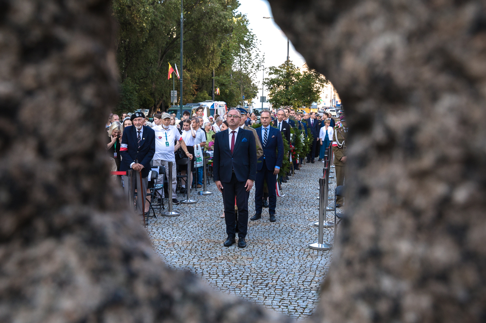 Uroczystości ku czci ofiar cywilnych powstania warszawskiego. Fot. Sławek Kasper (IPN)