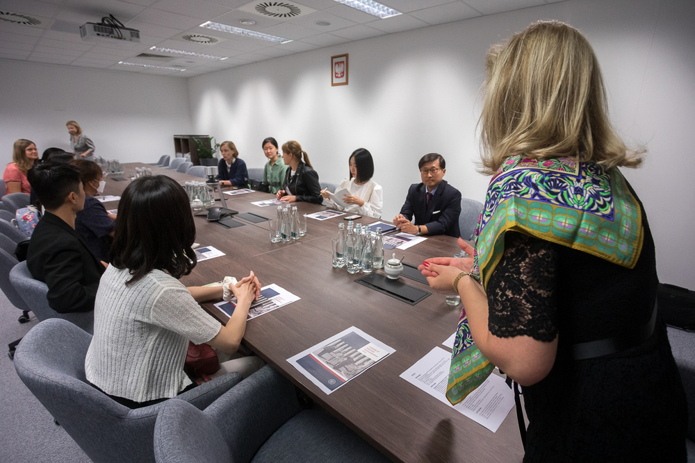 Delegacja Obywatelskiego Sojuszu Obrony Praw Człowieka w Korei Północnej (NKHR) z wizytą w IPN – Warszawa, 8 sierpnia 2022. Fot. Sławek Kasper (IPN)