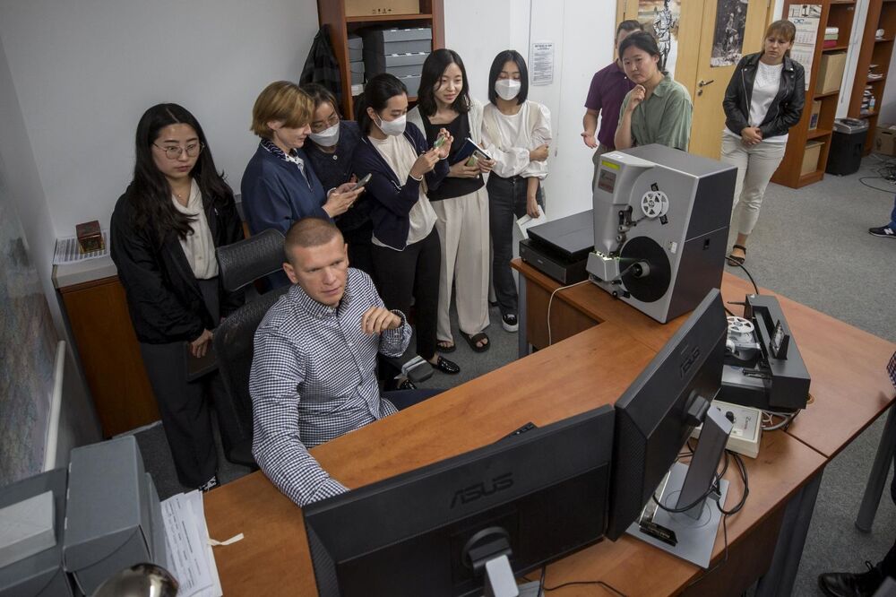 Delegacja Obywatelskiego Sojuszu Obrony Praw Człowieka w Korei Północnej (NKHR) z wizytą w Archiwum IPN – Warszawa, 8 sierpnia 2022. Fot. Katarzyna Adamów (IPN)