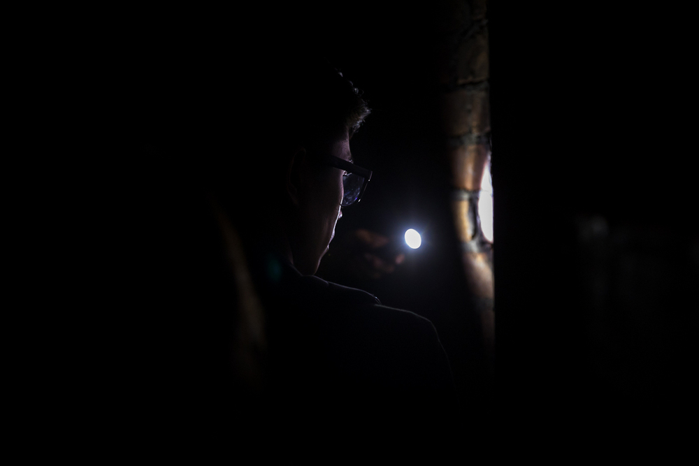 Przedstawiciele NKHR podczas zwiedzania Izby Pamięci Strzelecka 8 – Warszawa, 8 sierpnia 2022. Fot. Sławek Kasper (IPN)