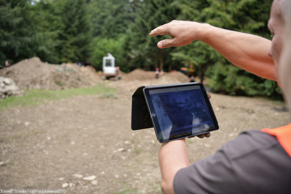 Muczne: poszukiwanie szczątków ofiar zbrodni UPA. Fot. ks. Tomasz Trzaska (IPN)