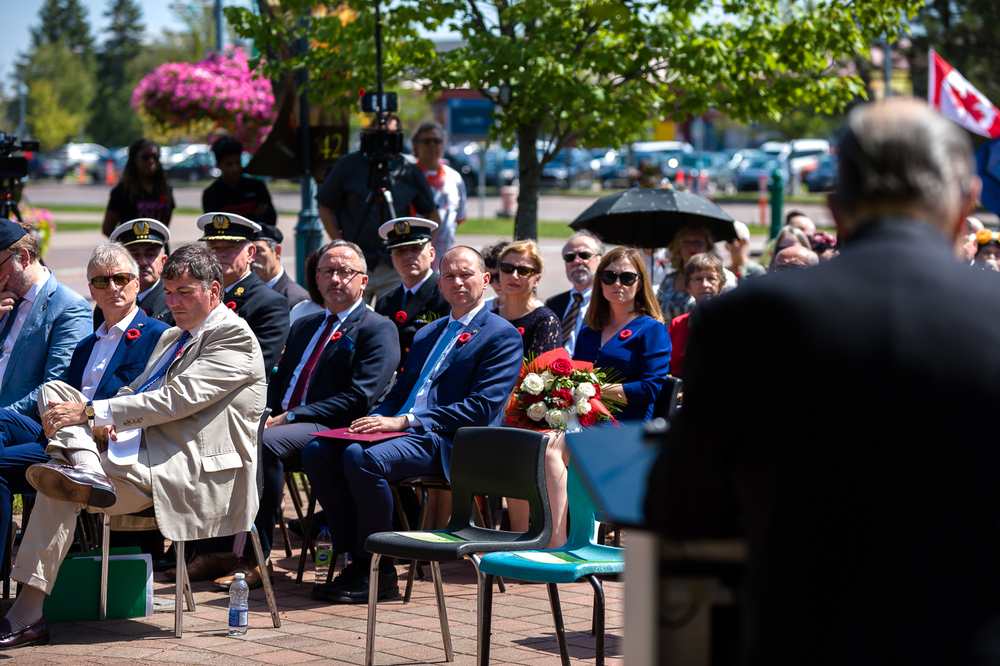 Odsłonięcie tablicy upamiętniającej załogę niszczyciela ORP „Ślązak” – Dieppe (Kanada), 21 sierpnia 2022. Fot. Sławek Kasper (IPN)