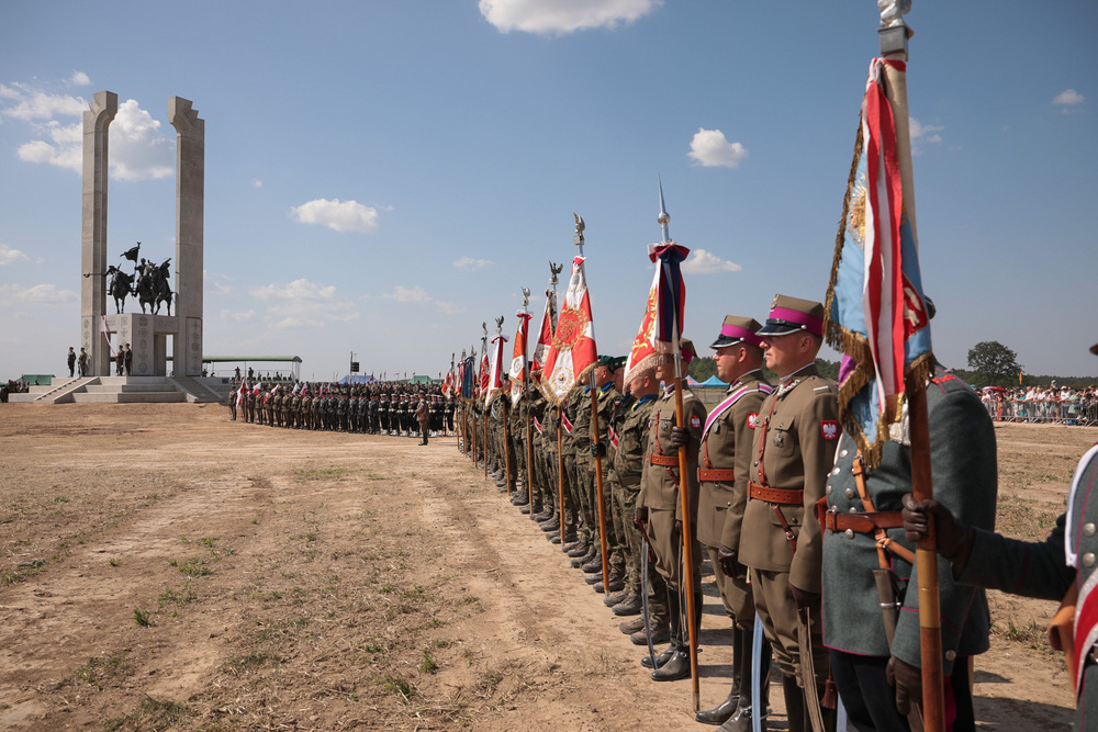Odsłonięcie pomnika Chwały Kawalerii i Artylerii Konnej – Wolica Śniatycka, 28 sierpnia 2022. Fot. Mikołaj Bujak (IPN)