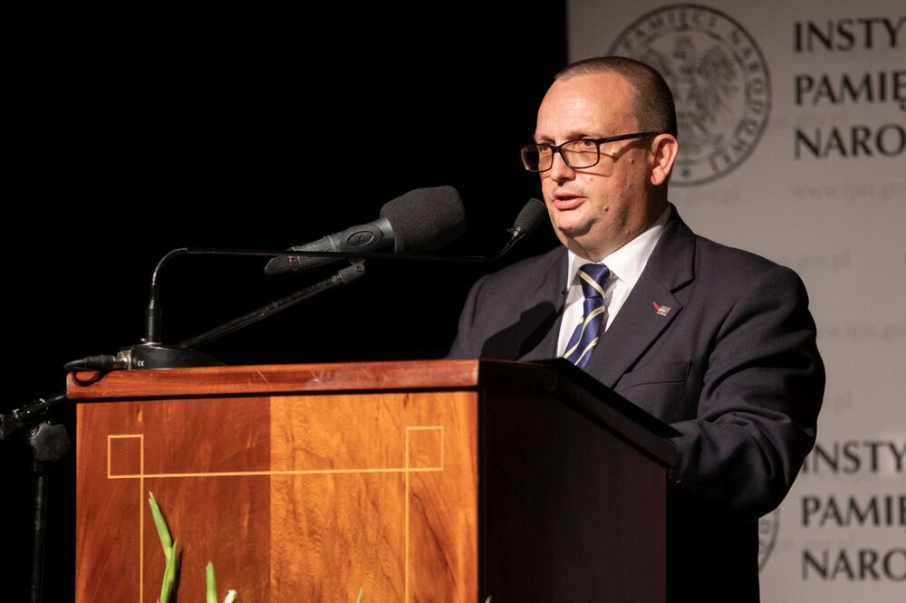 Uroczystość wręczenia Krzyży Wolności i Solidarności. Dr Paweł Mikołaj Rozdżestwieński, dyrektor wrocławskiego oddziału IPN – Polkowice, 29 sierpnia 2022. Fot. Mikołaj Bujak (IPN)